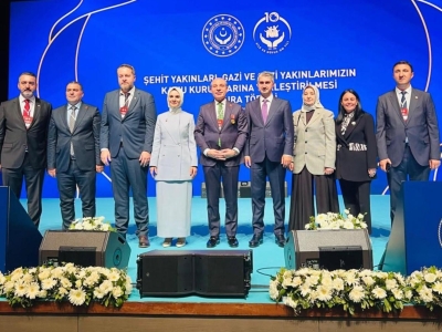 Cumhurbaşkanımız Sayın Recep Tayyip Erdoğan, İstanbul’da düzenlenen “Şehit Yakınları, Gazi ve Gazi Yakınlarımızın Kamu Kurumlarına Yerleştirilmesi Kura Töreni”ne katıldı.