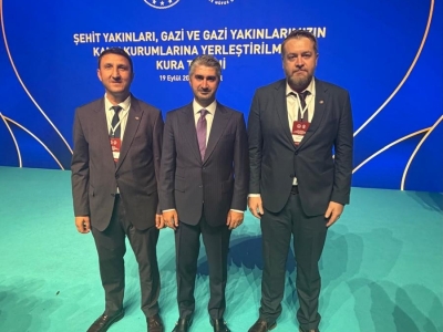Cumhurbaşkanımız Sayın Recep Tayyip Erdoğan, İstanbul’da düzenlenen “Şehit Yakınları, Gazi ve Gazi Yakınlarımızın Kamu Kurumlarına Yerleştirilmesi Kura Töreni”ne katıldı.